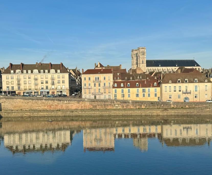 Appartement Avec Magnifique Vue Sur La Saone Et Son Balcon Chalon-sur-Saône Exterior foto